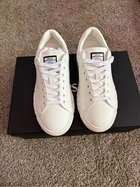 Woman Greca Sneakers size 7.5